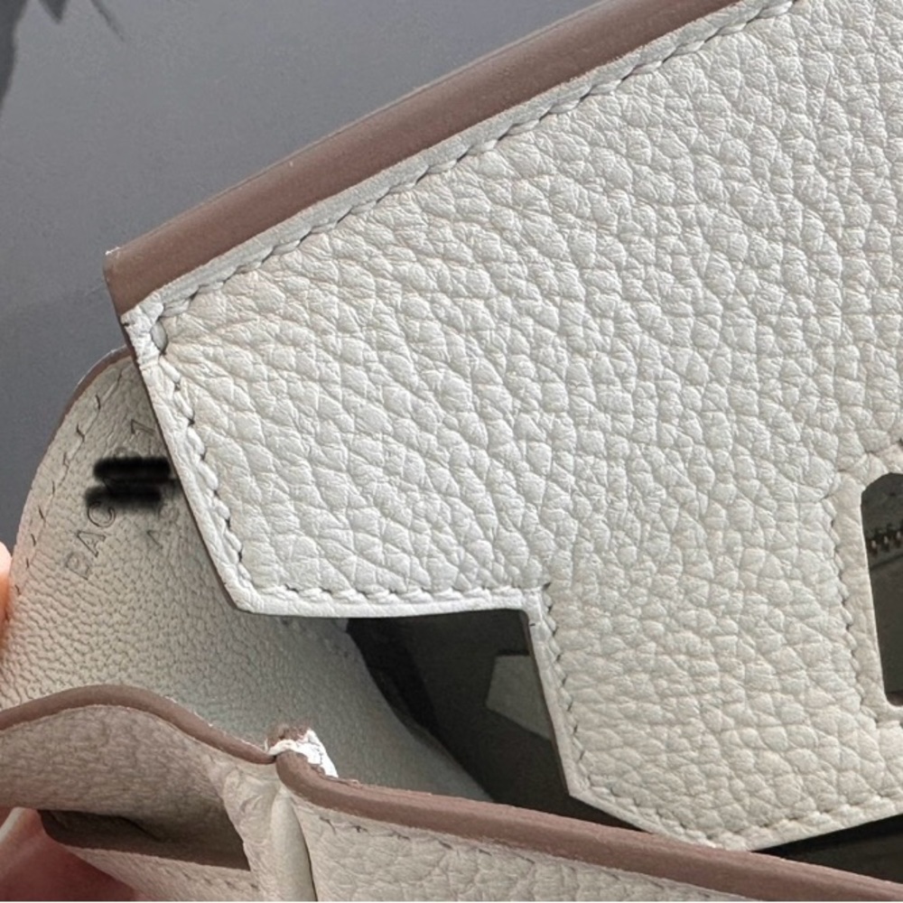 Hemes Birkin 30 with gold hardware mushroom color new never was worn stamp B - Picture 11 of 11